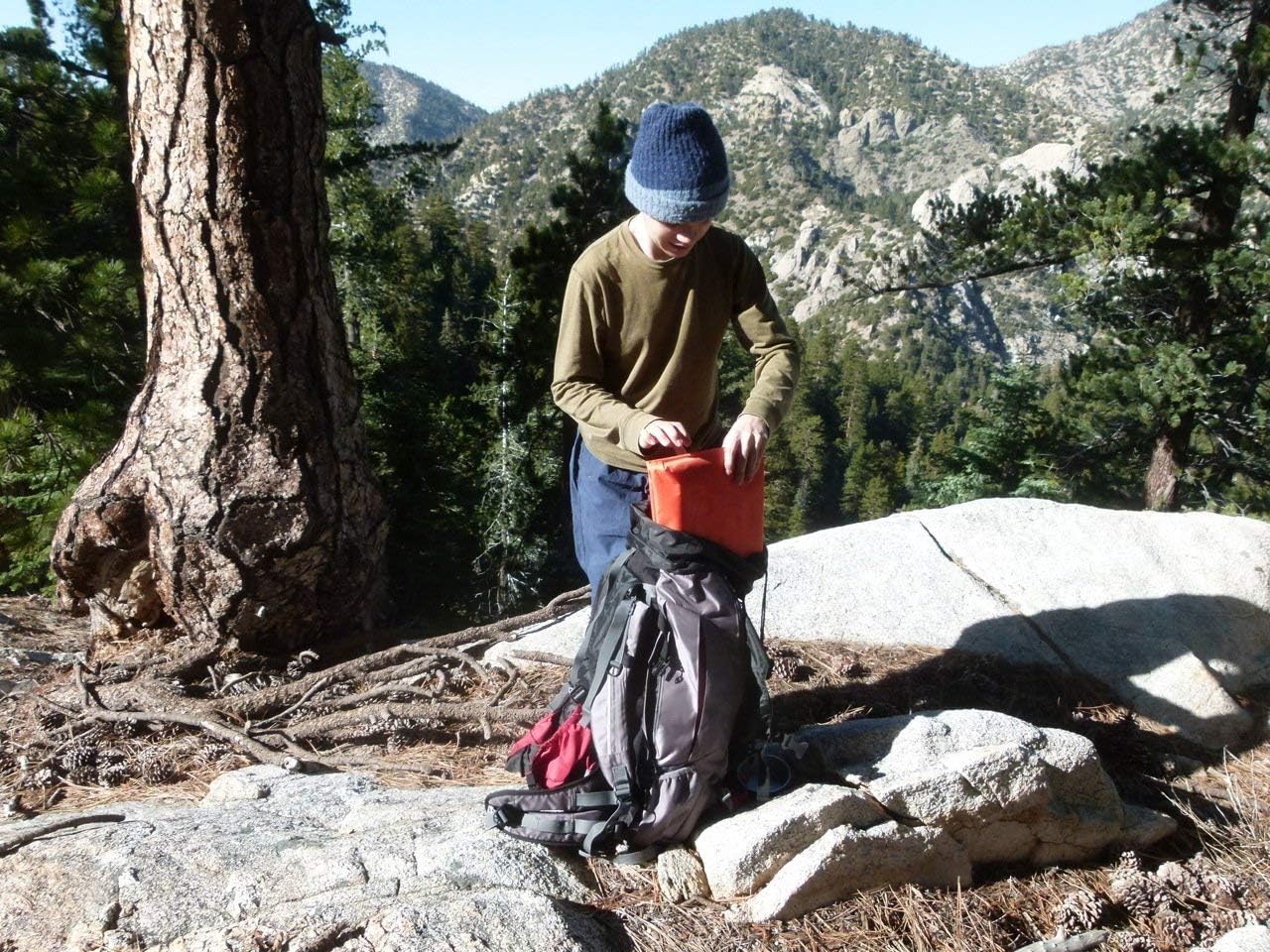 Sunflair Portable Solar Oven Deep Dive: Mini vs. Deluxe, Camo vs. Standard, and Whether the Cookware Kit Is Worth It